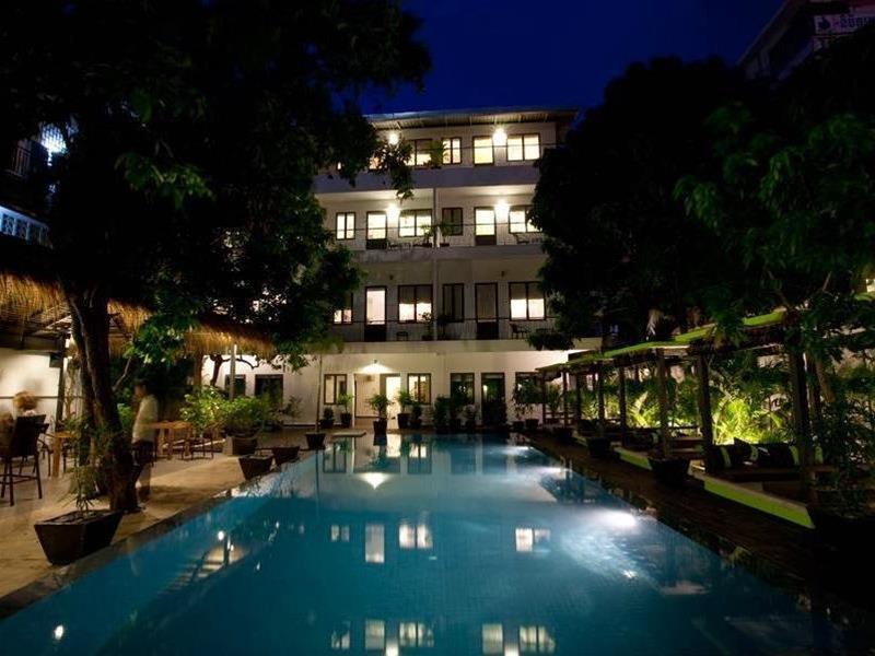 The 252 Hotel Phnom Penh Exterior photo