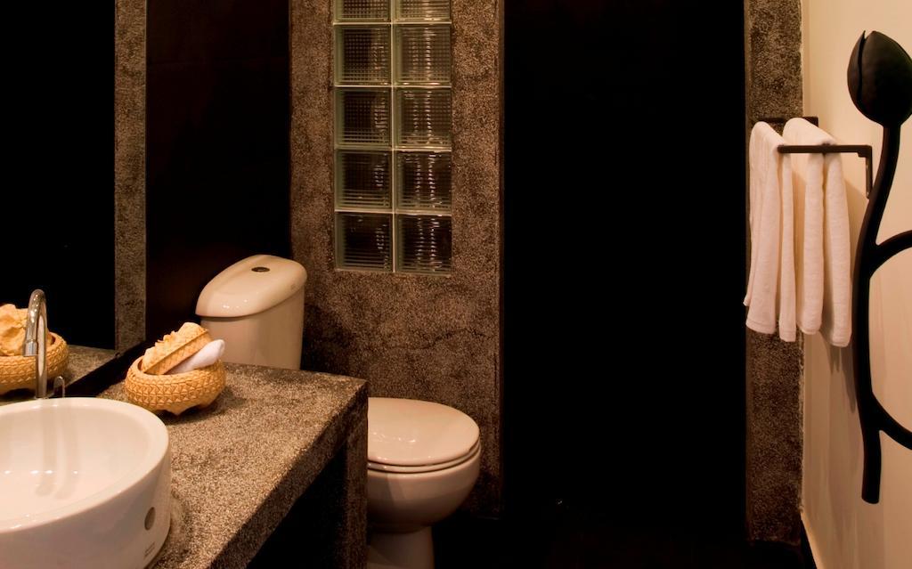 The 252 Hotel Phnom Penh Room photo