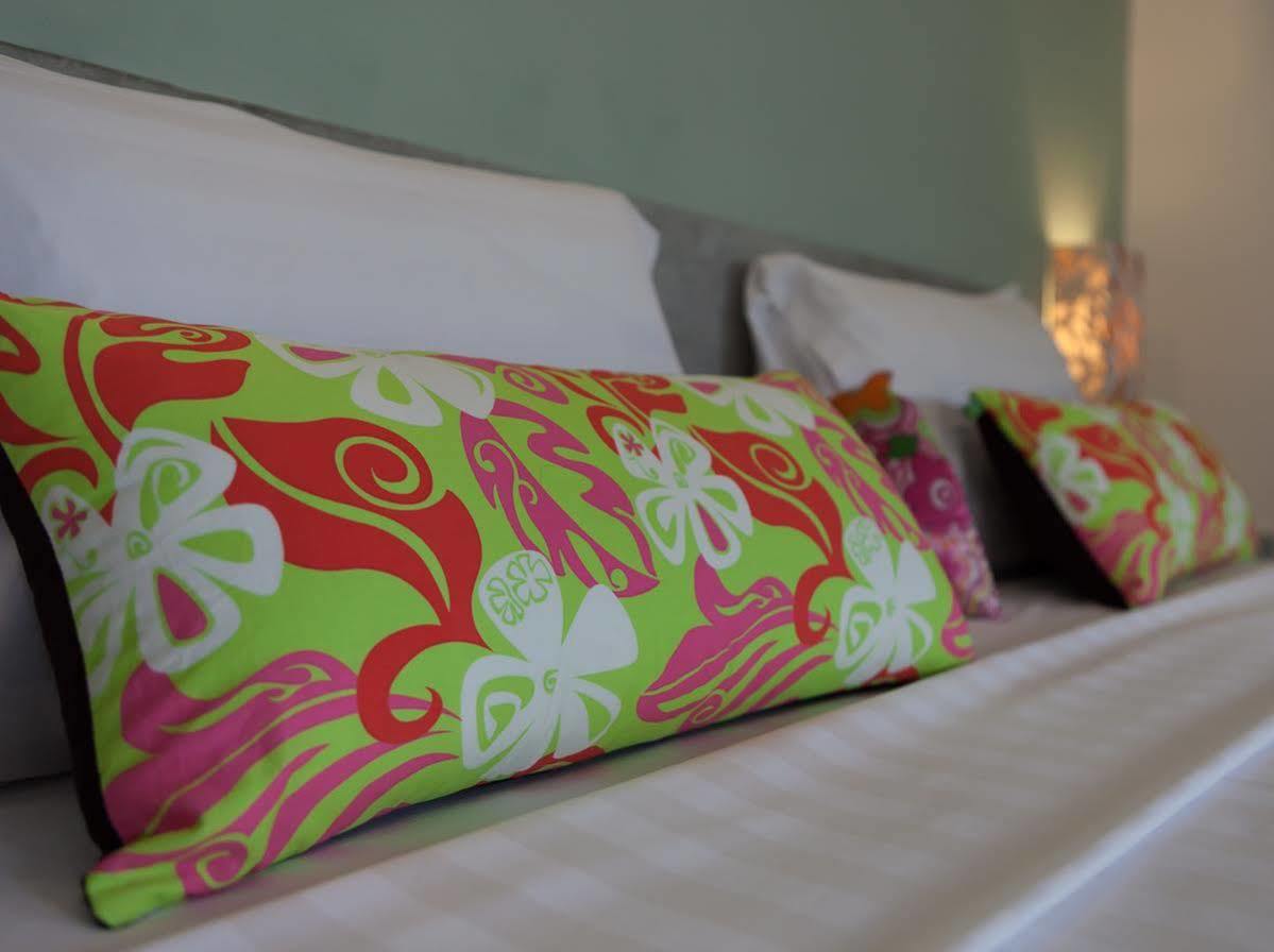 The 252 Hotel Phnom Penh Exterior photo