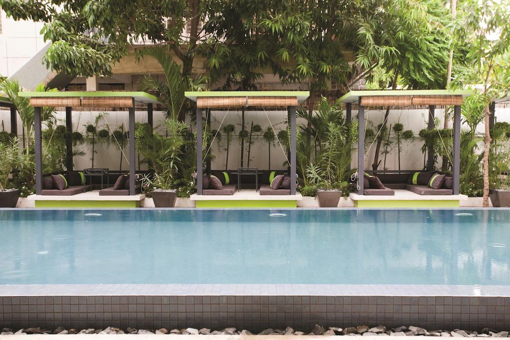The 252 Hotel Phnom Penh Exterior photo